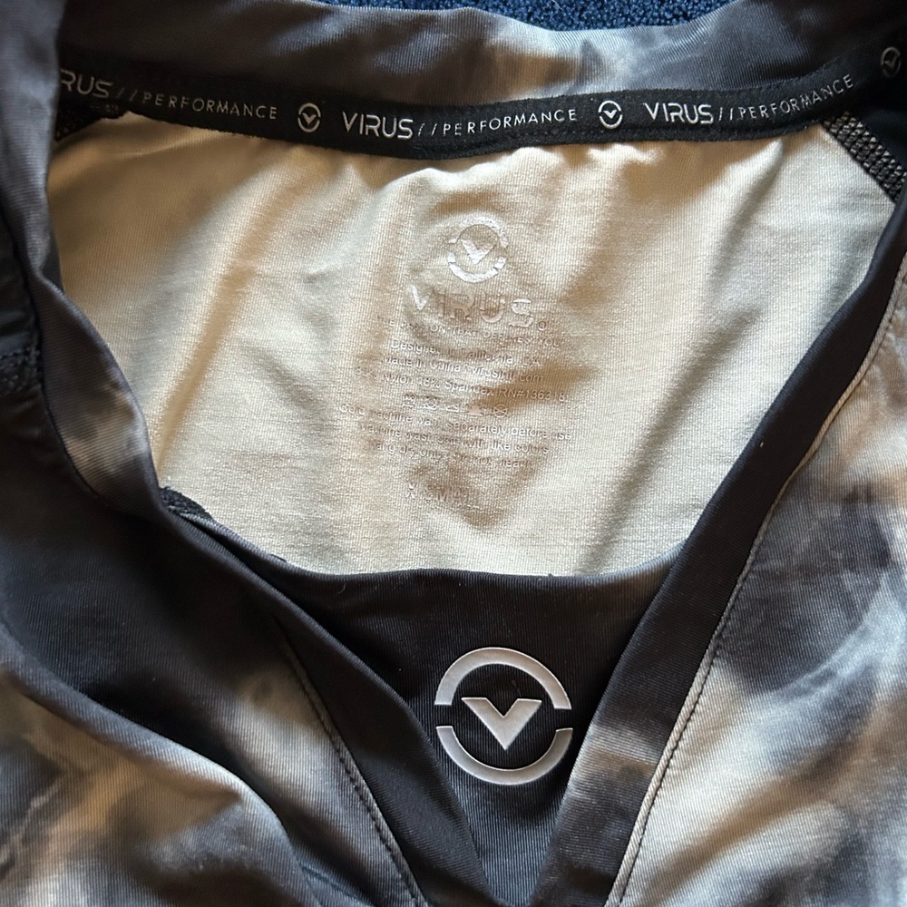 Virus Rashguard & Victory Tech Pants - Picture 6 of 8